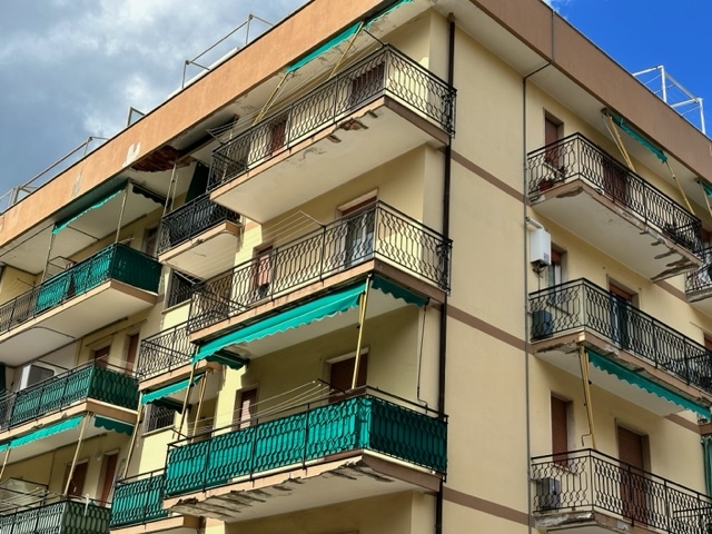 Appartamento trilocale in vendita a Borghetto Santo Spirito - Appartamento trilocale in vendita a Borghetto Santo Spirito