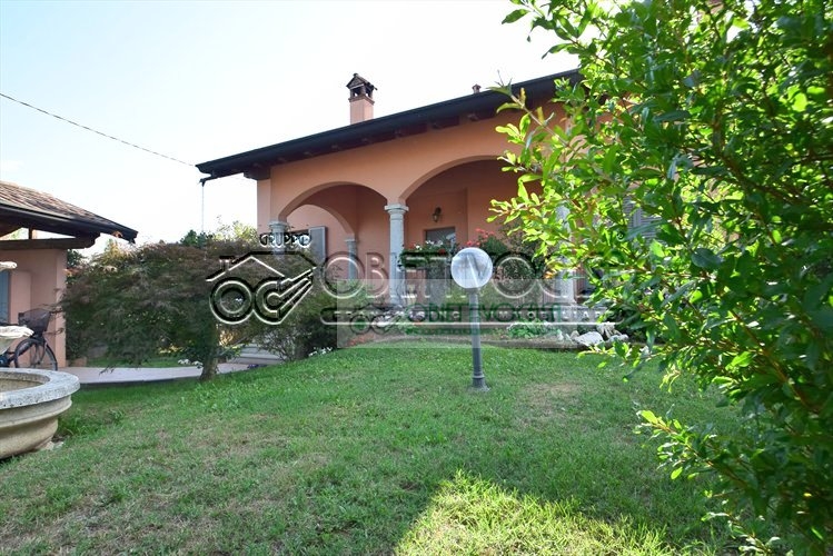 Villa indipendente plurilocale in vendita a Cuggiono - Villa indipendente plurilocale in vendita a Cuggiono