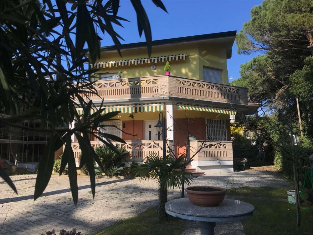 appartamento in vendita a Lignano pineta