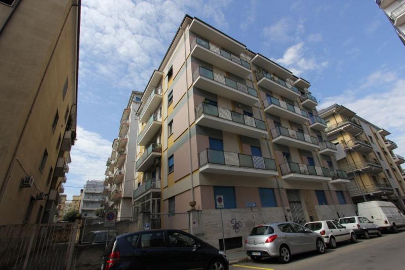 Appartamento plurilocale in affitto a Cosenza - Appartamento plurilocale in affitto a Cosenza