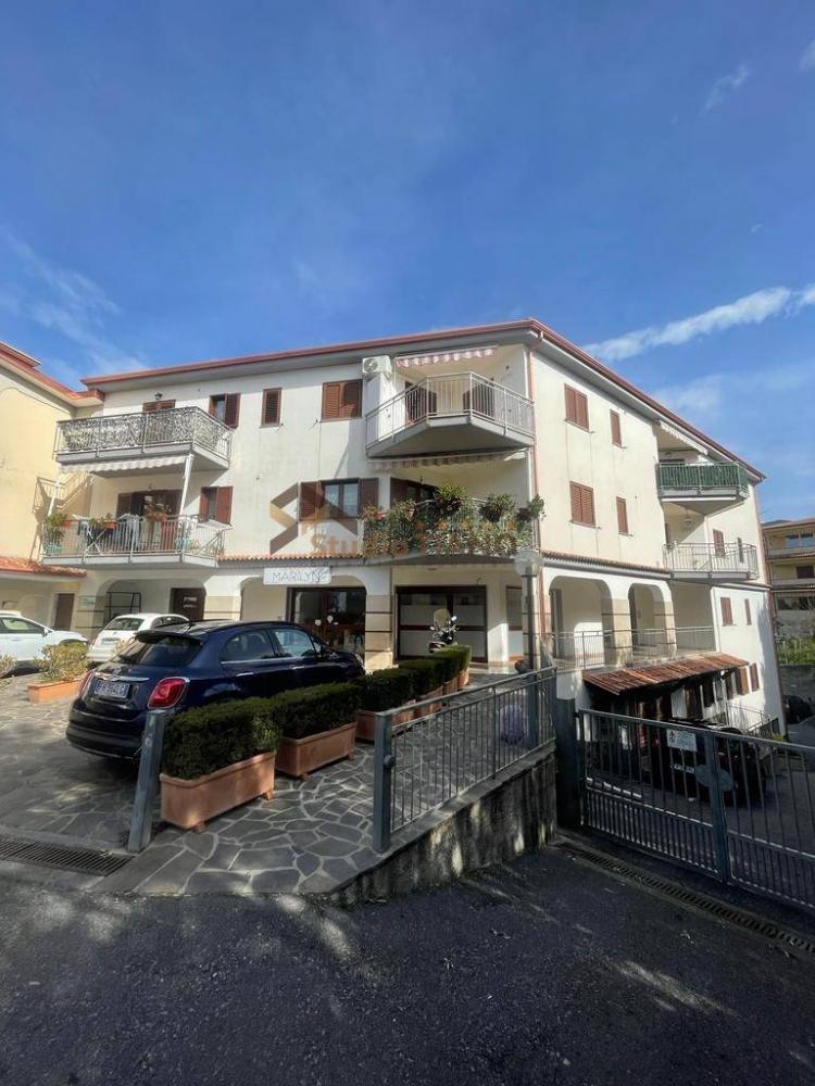 Appartamento trilocale in vendita a Belvedere Marittimo - Appartamento trilocale in vendita a Belvedere Marittimo