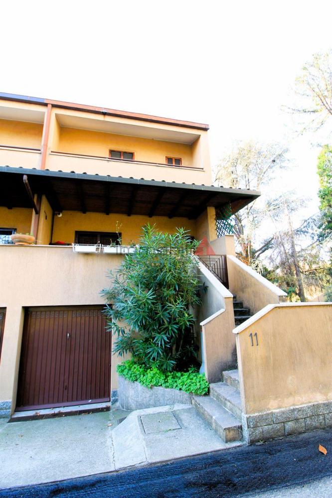 casa indipendente in vendita a Seregno