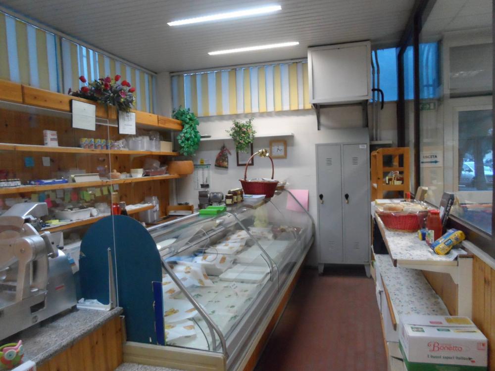 Azienda commerciale in vendita a San Benedetto del Tronto - Azienda commerciale in vendita a San Benedetto del Tronto