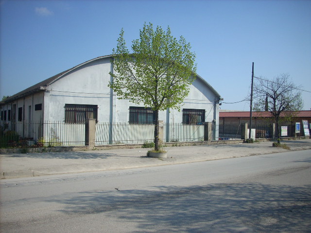 capannone industriale in vendita a Colonnella