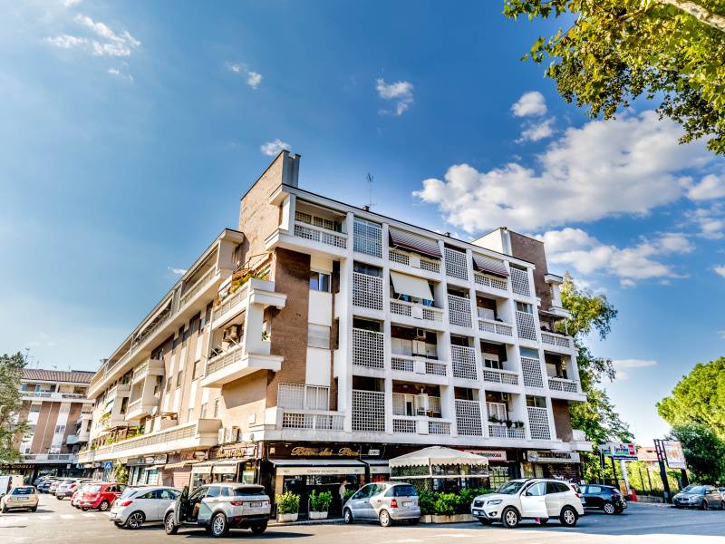 Appartamento quadrilocale in vendita a Roma - Appartamento quadrilocale in vendita a Roma