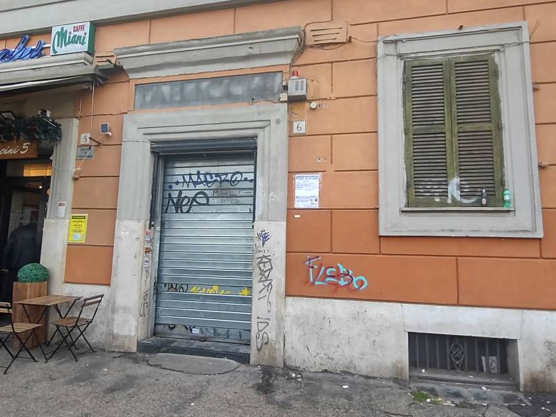 spazio commerciale in vendita a Roma