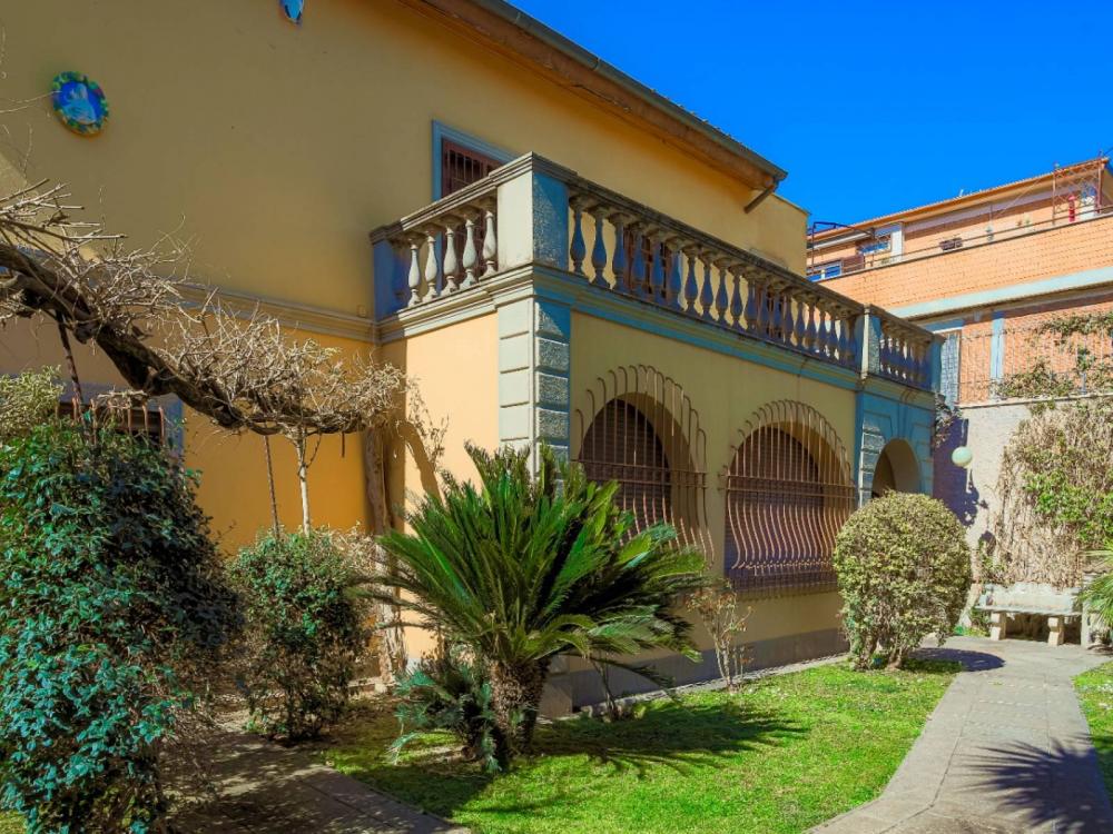 Villa plurilocale in vendita a Roma - Villa plurilocale in vendita a Roma