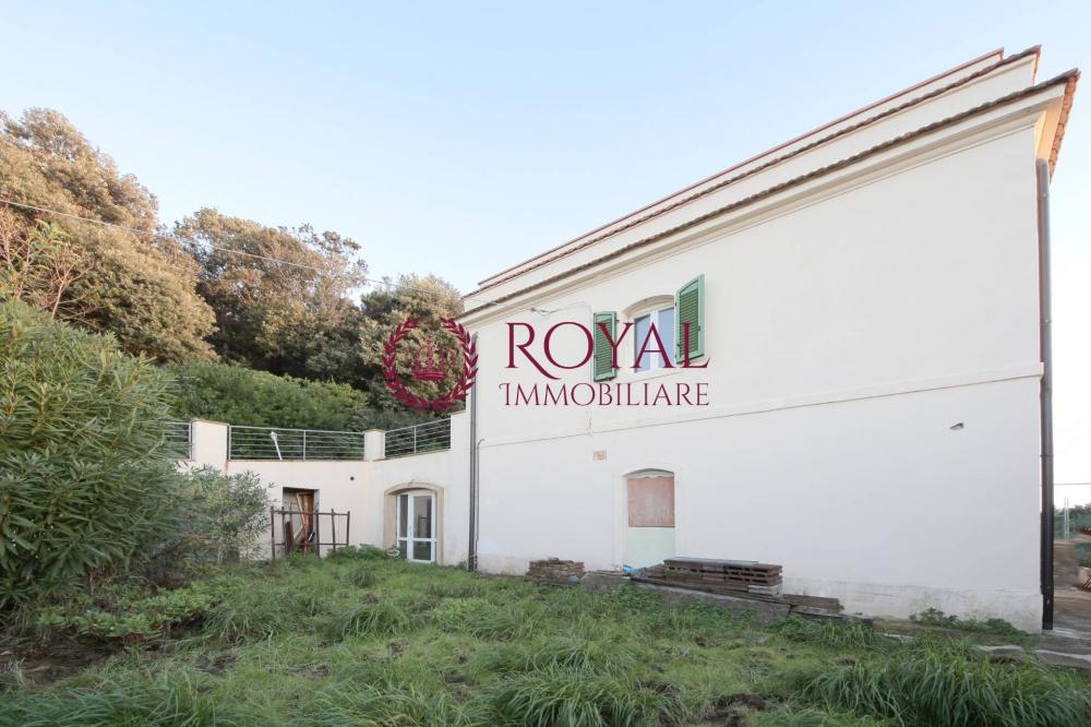 Appartamento quadrilocale in vendita a Livorno - Appartamento quadrilocale in vendita a Livorno