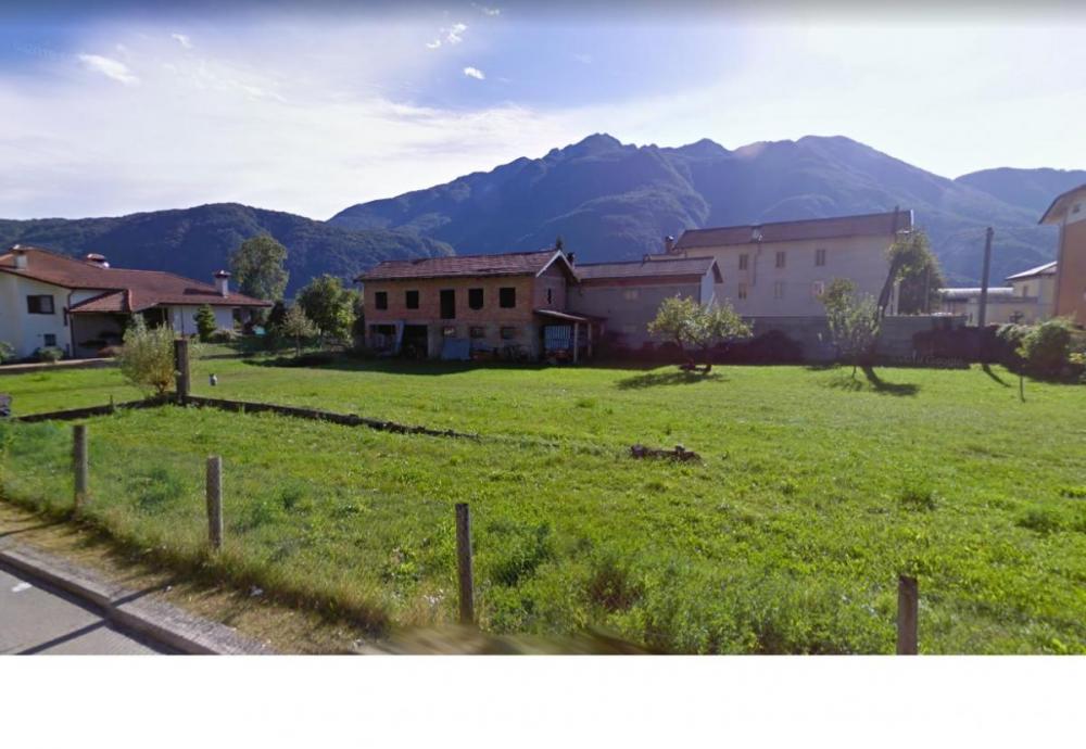 terreno residenziale in vendita a Villa Santina
