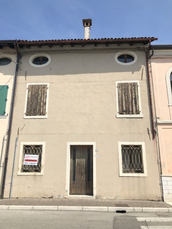Casa in linea plurilocale in vendita a San Vito al Tagliamento - Casa in linea plurilocale in vendita a San Vito al Tagliamento