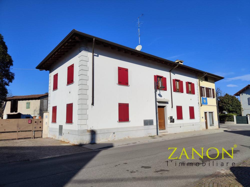 Appartamento trilocale in vendita a Capriva del Friuli - Appartamento trilocale in vendita a Capriva del Friuli