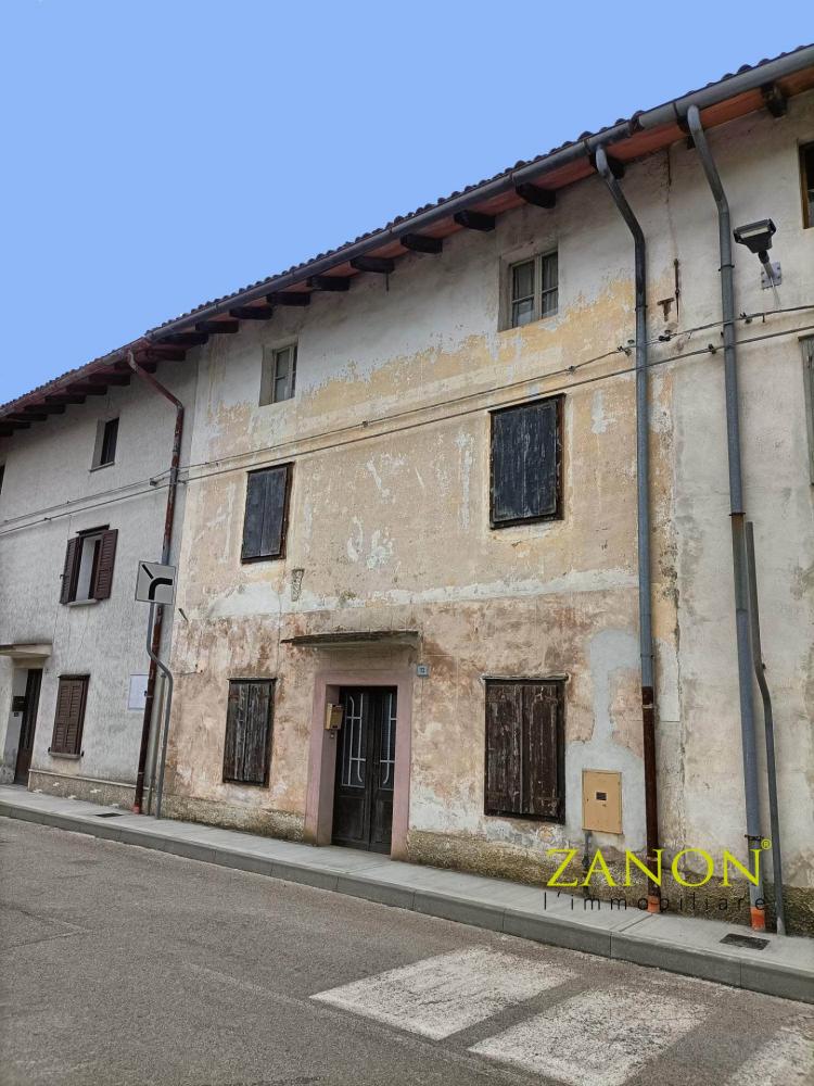 casa in vendita a Capriva del Friuli