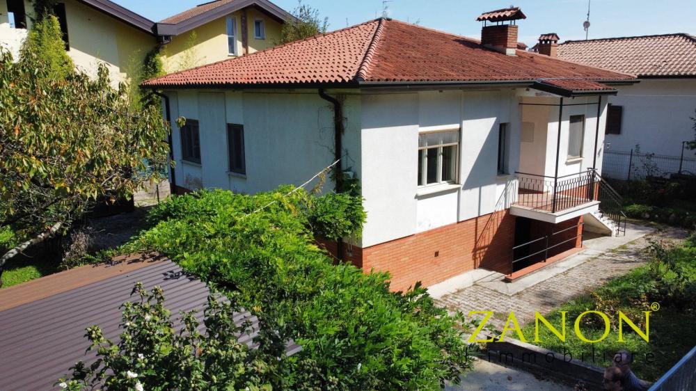 Villa indipendente plurilocale in vendita a Gorizia - Villa indipendente plurilocale in vendita a Gorizia