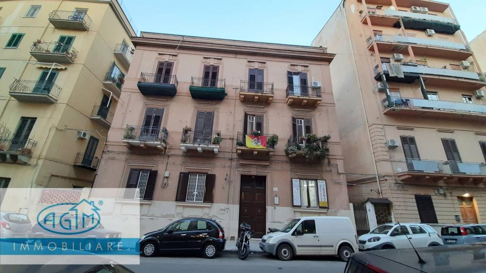 Appartamento plurilocale in vendita a Palermo - Appartamento plurilocale in vendita a Palermo