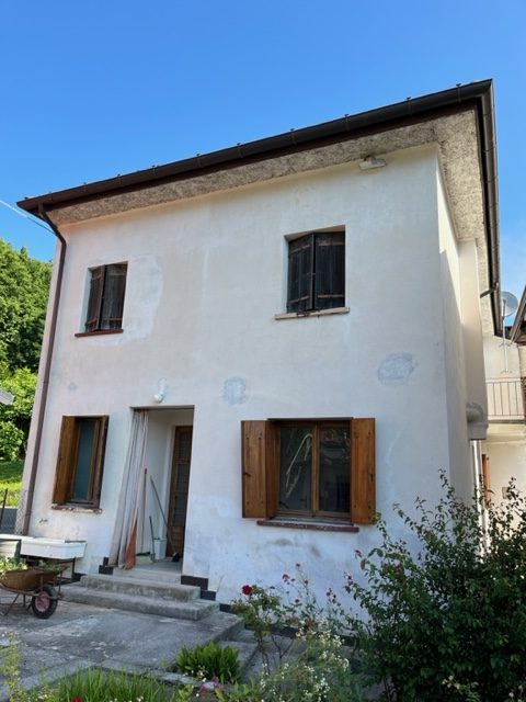 Casa quadricamere in vendita a Castelnovo del Friuli - Casa quadricamere in vendita a Castelnovo del Friuli