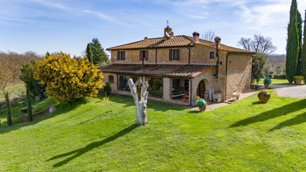 Villa indipendente plurilocale in vendita a montepulciano - Villa indipendente plurilocale in vendita a montepulciano