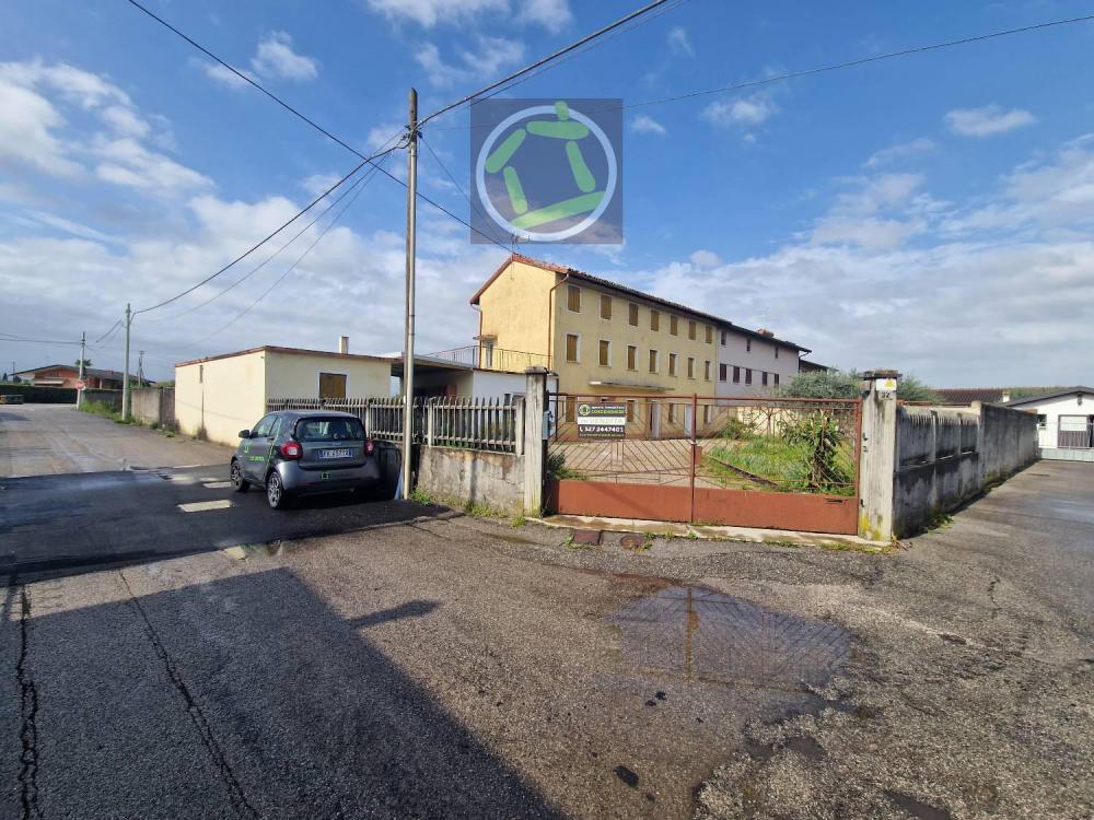 Casa plurilocale in vendita a cordenons - Casa plurilocale in vendita a cordenons