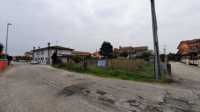 terreno residenziale in vendita a Solesino