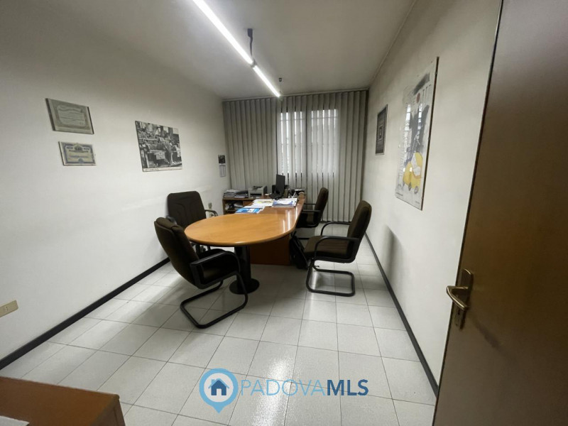 Magazzino-laboratorio plurilocale in vendita a limena - Magazzino-laboratorio plurilocale in vendita a limena