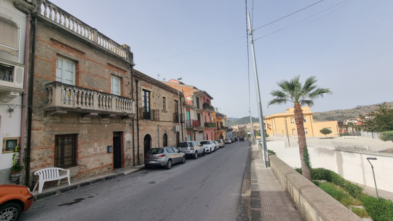 Casa quadrilocale in vendita a mazzarra-sant-andrea - Casa quadrilocale in vendita a mazzarra-sant-andrea