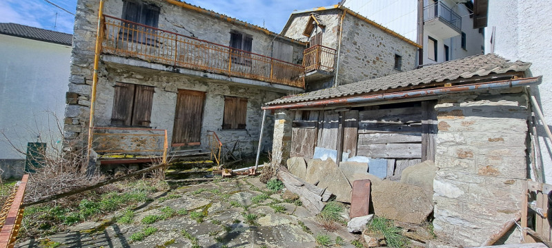 Rustico / casale in vendita a rezzoaglio - Rustico / casale in vendita a rezzoaglio