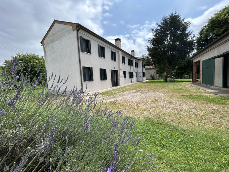 Casa plurilocale in vendita a sant-urbano - Casa plurilocale in vendita a sant-urbano