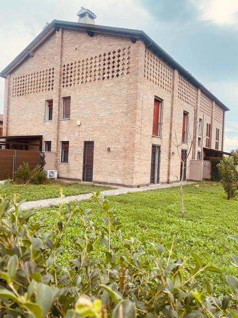 Appartamento quadrilocale in vendita a Ferrara - Appartamento quadrilocale in vendita a Ferrara