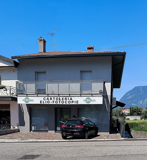 Prospetto esterno - Negozio in affitto a Gemona del Friuli