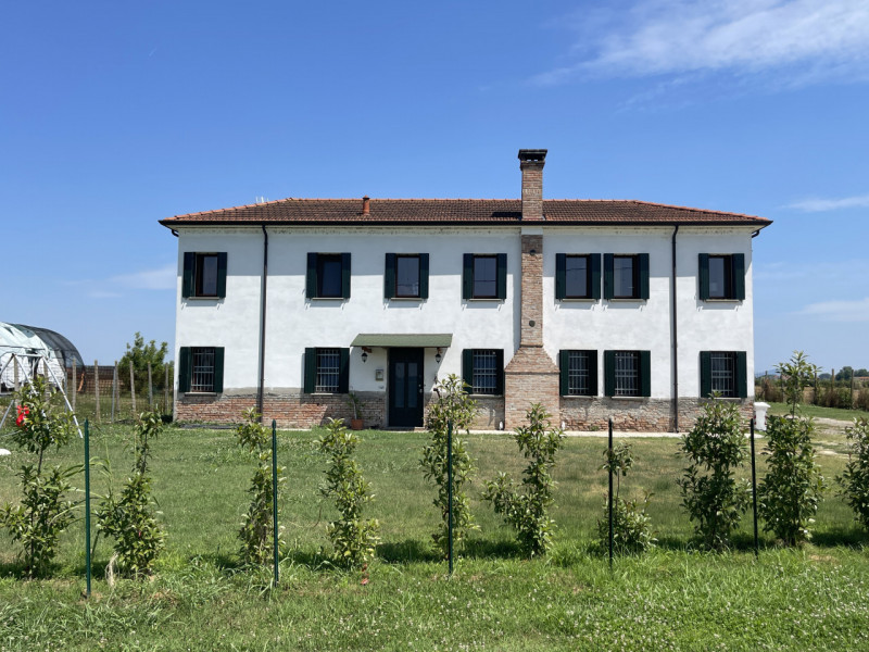 Villa plurilocale in vendita a badia-polesine - Villa plurilocale in vendita a badia-polesine