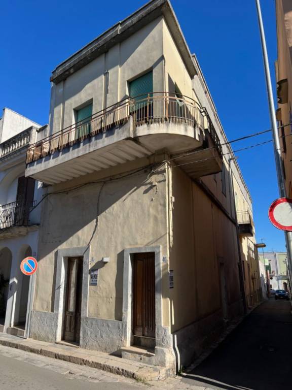 d7ea402d9c899bb2eb7947e3b1e44b93 - Casa plurilocale in vendita a Collepasso