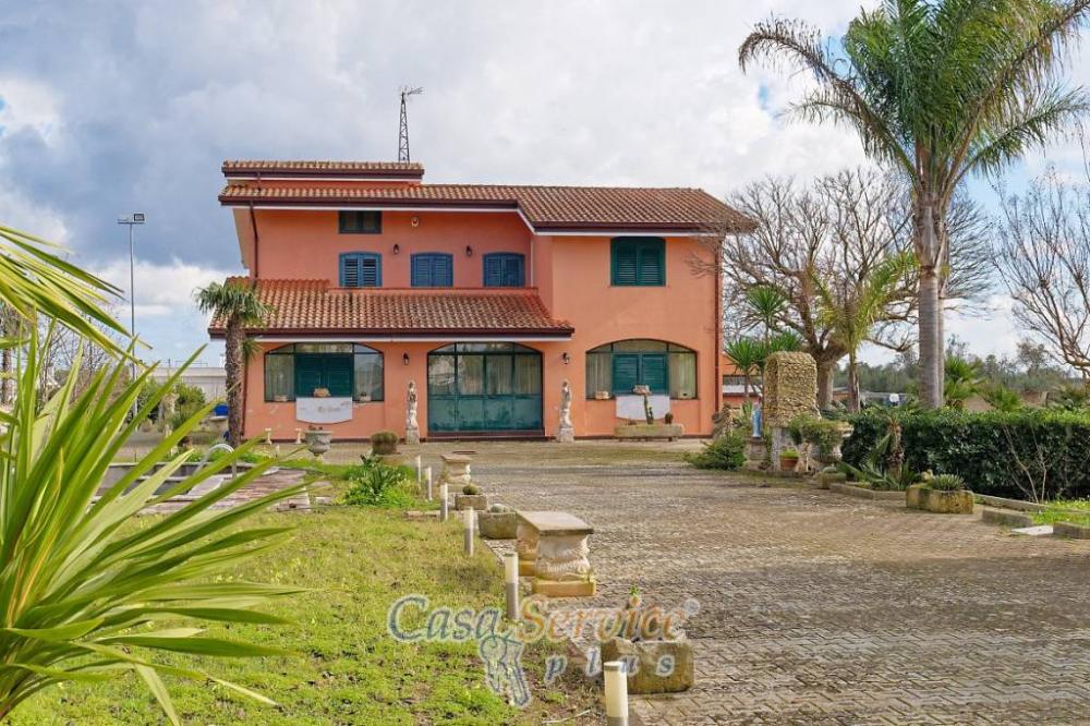 villa in vendita a Cutrofiano