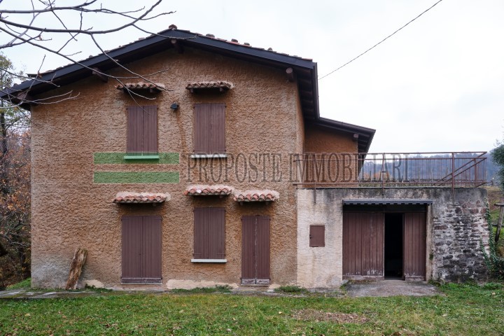 Terreno residenziale in vendita a ome - Terreno residenziale in vendita a ome