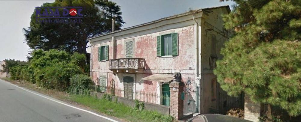 Villa indipendente plurilocale in vendita a Catanzaro - Villa indipendente plurilocale in vendita a Catanzaro