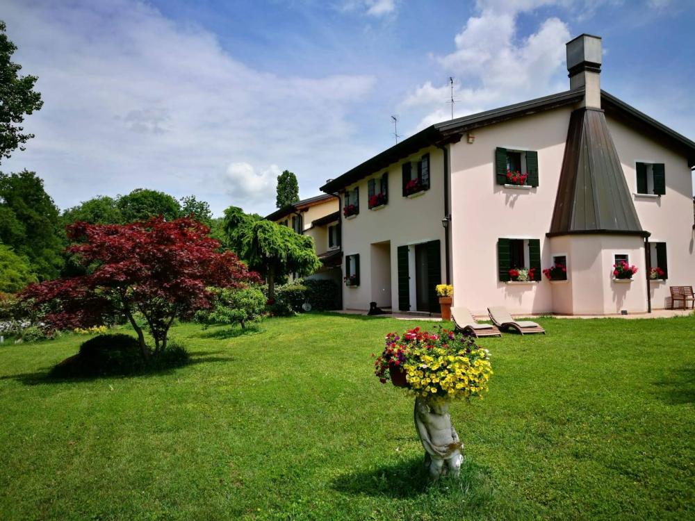 Villa indipendente plurilocale in vendita a Quarto d'Altino - Villa indipendente plurilocale in vendita a Quarto d'Altino