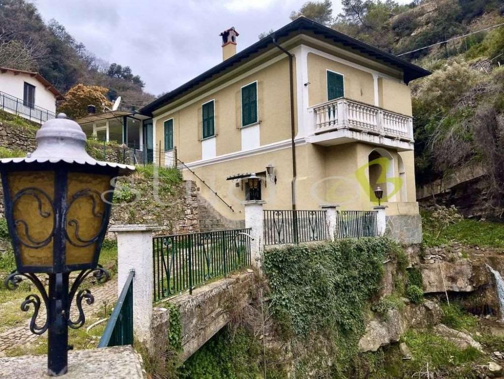 Villa plurilocale in vendita a camporosso - Villa plurilocale in vendita a camporosso