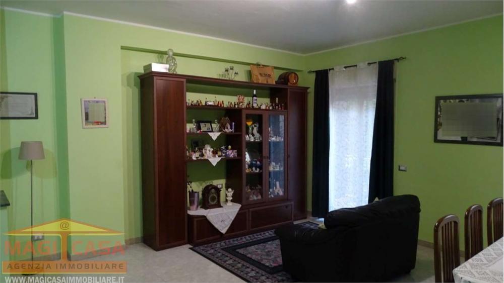 Appartamento quadrilocale in vendita a belpasso - Appartamento quadrilocale in vendita a belpasso