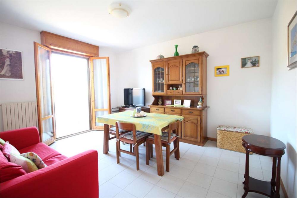 Appartamento plurilocale in vendita a Montecchio - Appartamento plurilocale in vendita a Montecchio