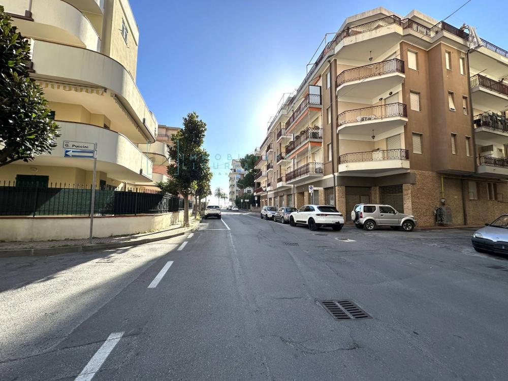Appartamento quadrilocale in vendita a Albenga - Appartamento quadrilocale in vendita a Albenga