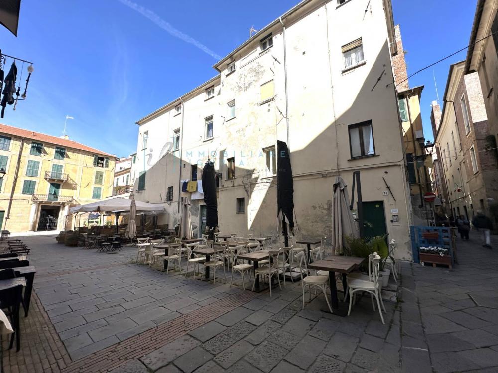 Appartamento trilocale in vendita a Albenga - Appartamento trilocale in vendita a Albenga
