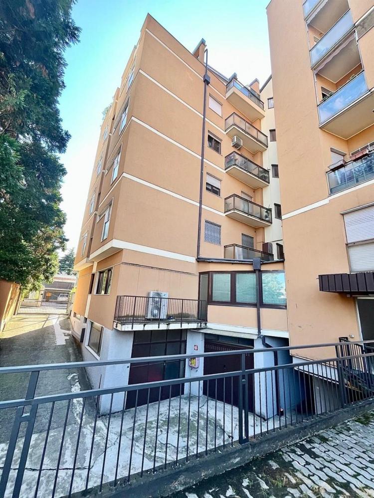 Ufficio bilocale in vendita a vimercate - Ufficio bilocale in vendita a vimercate