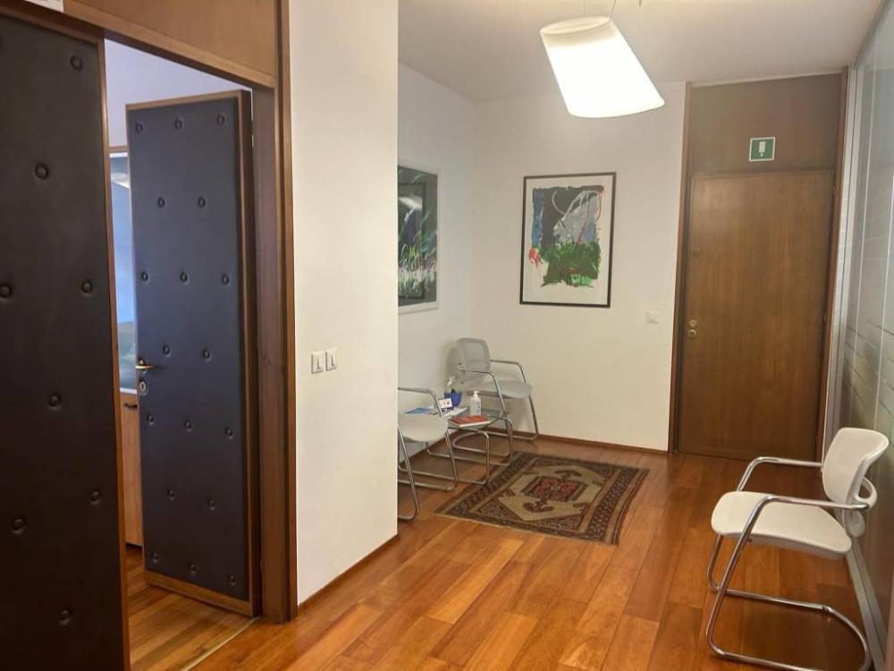 290eab2e507af7bd39863adbe5cb6e41 - Appartamento plurilocale in vendita a Udine