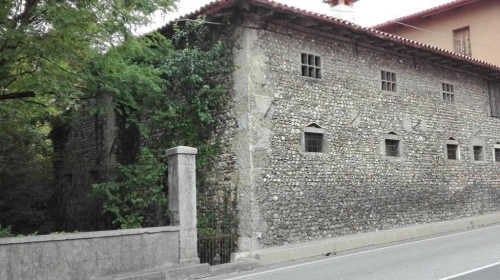 Rustico / casale plurilocale in vendita a Dignano - Rustico / casale plurilocale in vendita a Dignano