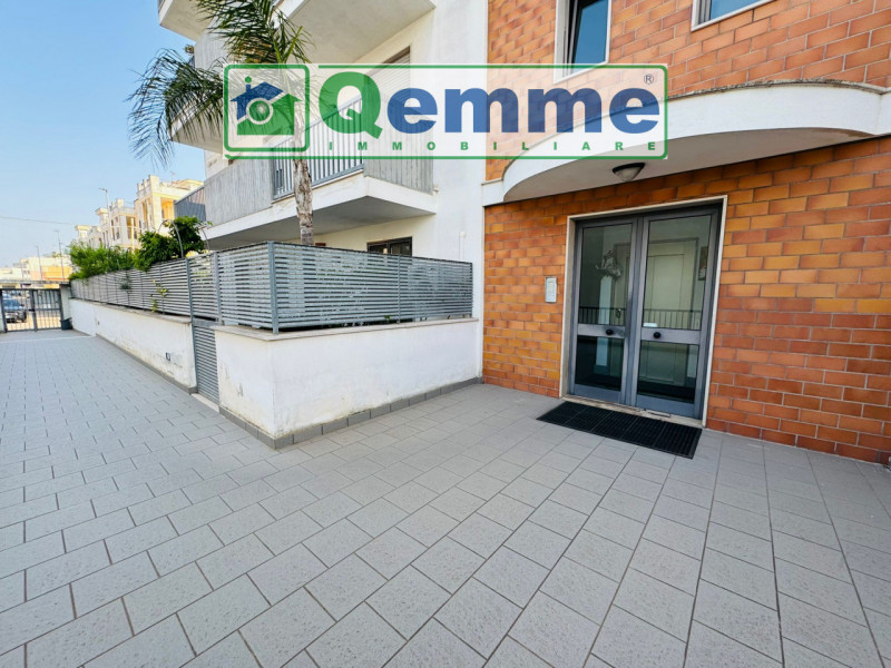 Appartamento quadrilocale in vendita a lequile - Appartamento quadrilocale in vendita a lequile
