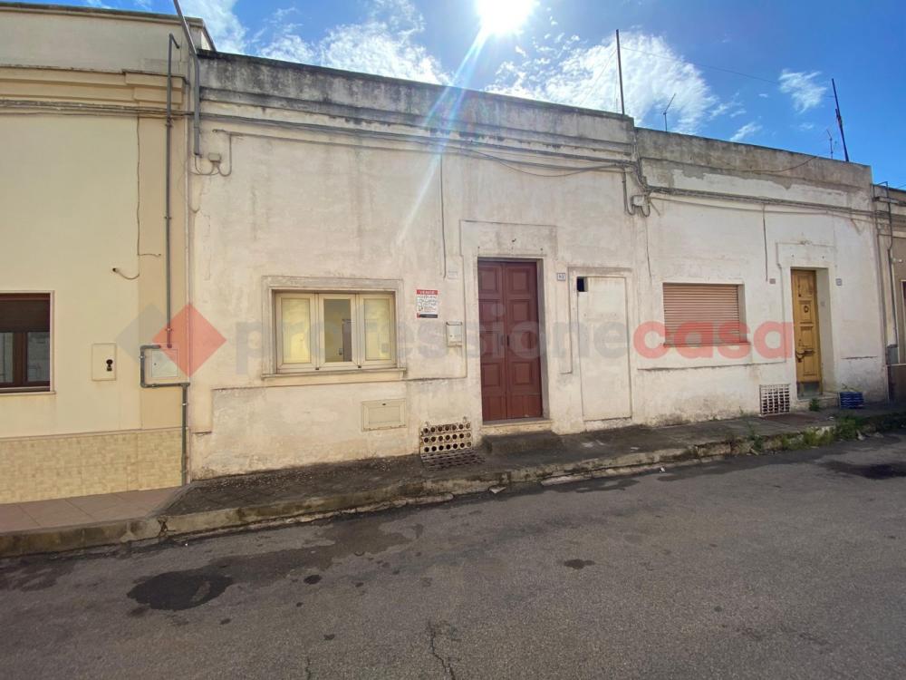 Villa indipendente plurilocale in vendita a sava - Villa indipendente plurilocale in vendita a sava