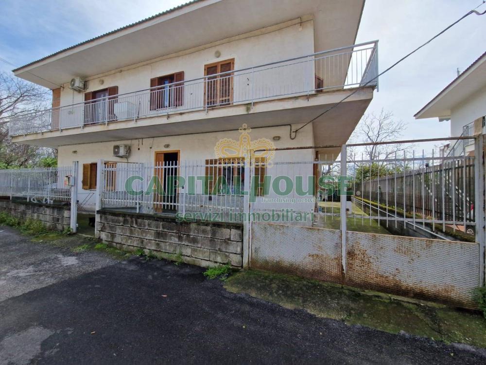 Appartamento quadrilocale in vendita a Roccarainola - Appartamento quadrilocale in vendita a Roccarainola