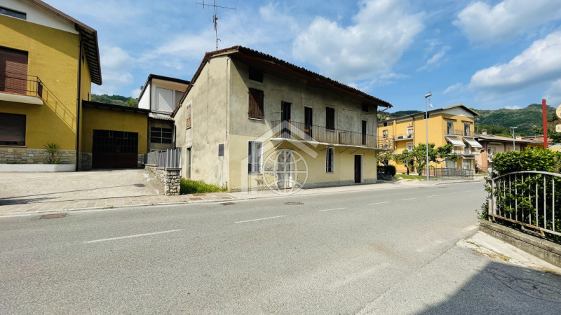 rustico / casale in vendita a Vallio Terme