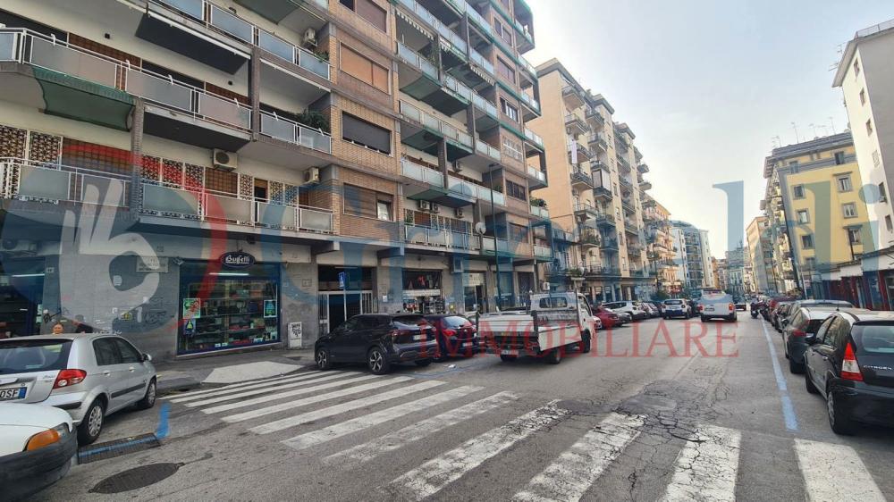 Appartamento trilocale in vendita a napoli - Appartamento trilocale in vendita a napoli