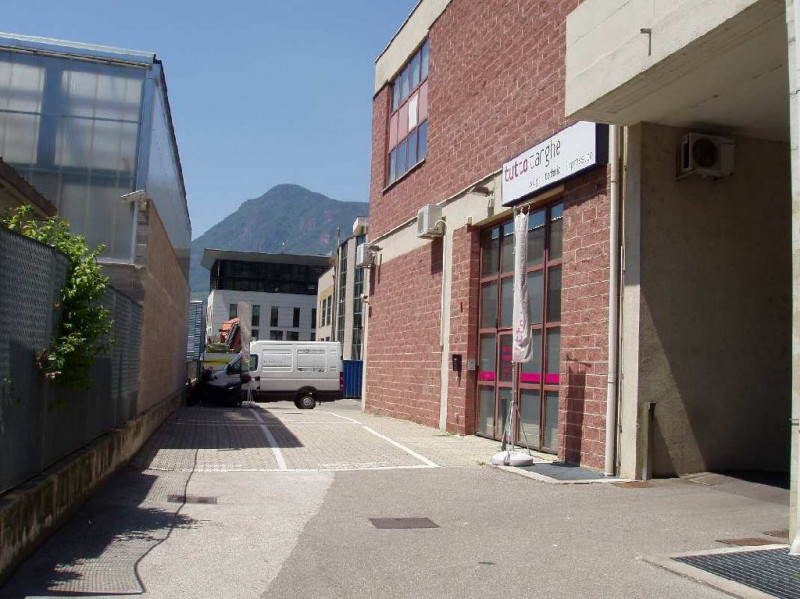 capannone in vendita a Bolzano