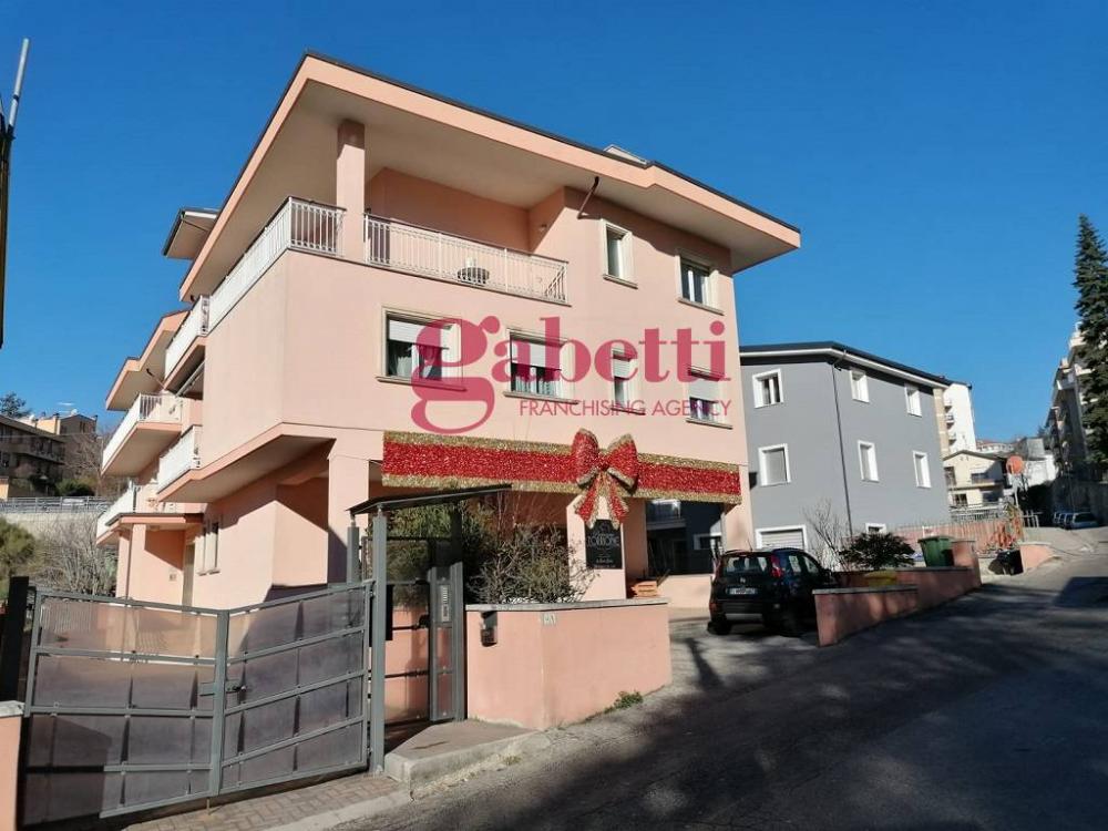 Appartamento quadrilocale in vendita a L'Aquila - Appartamento quadrilocale in vendita a L'Aquila