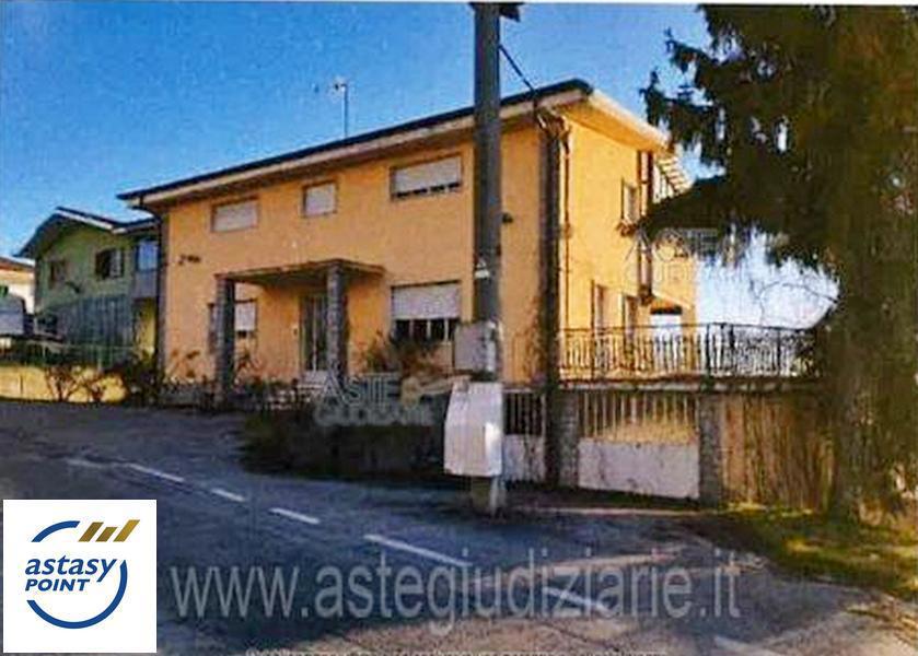 villa indipendente in vendita a Fossano